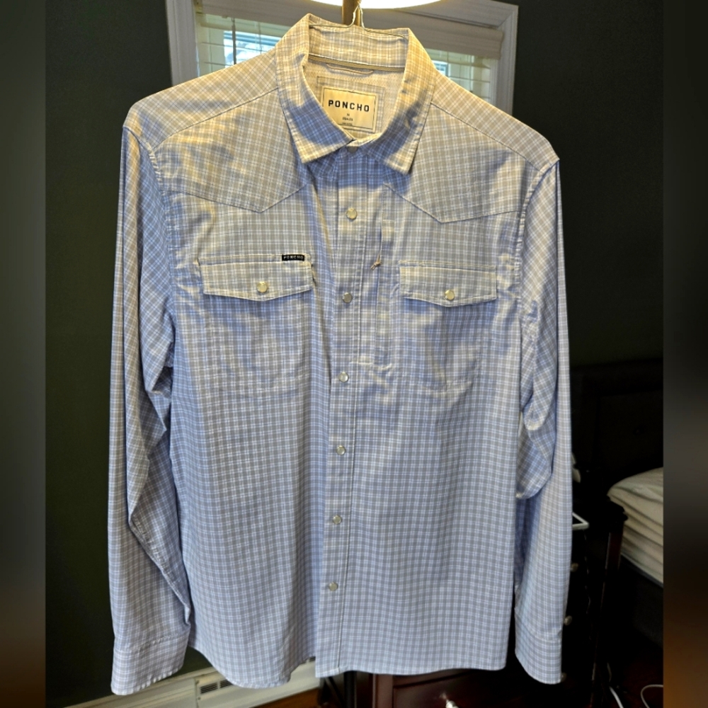 Poncho snap fishing shirt , slim fit medium. Like new and fresh from dry cleaner